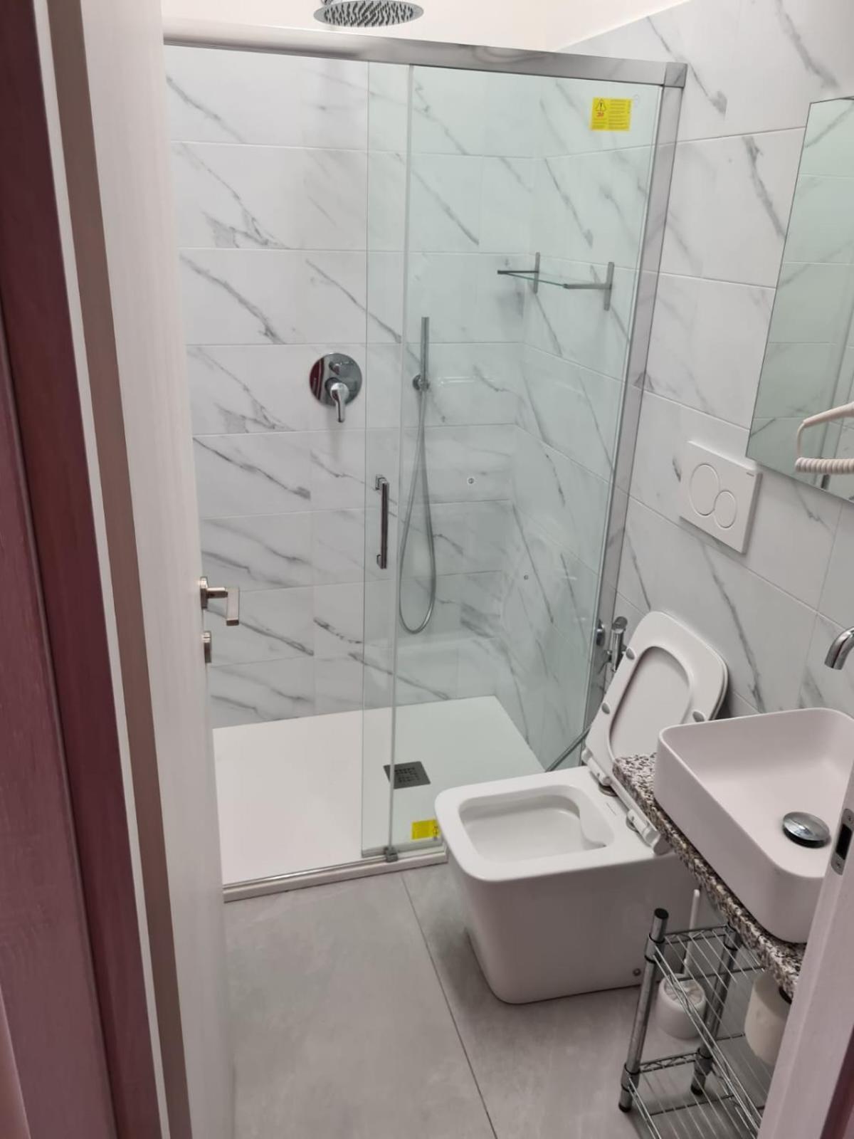 Arcobaleno By Dimora Chic Hotel Novara Bagian luar foto